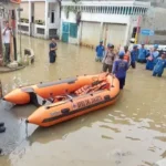 Wakil Presiden Gibran Rakabuming Kunjungi Korban Banjir di Kampung Melayu dan Sekitarnya